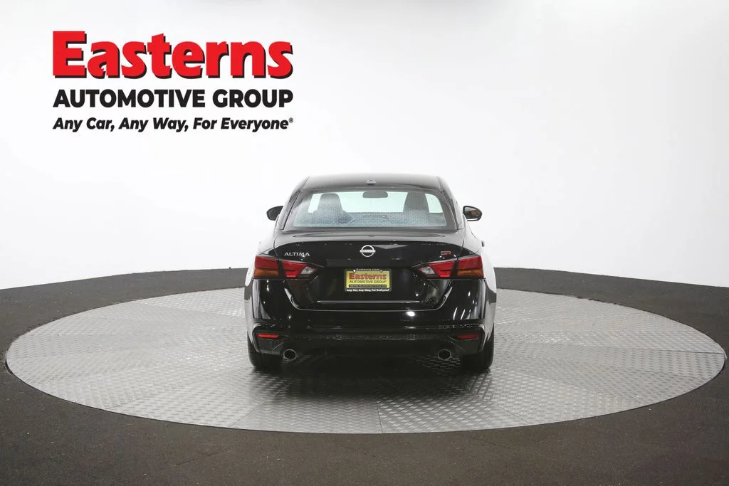 Used 2024 Black Nissan 2.5 SR image 36