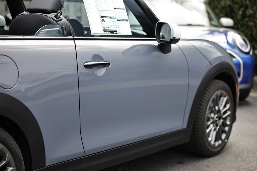 New 2026 Copper Grey Metallic MINI Signature Plus image 8