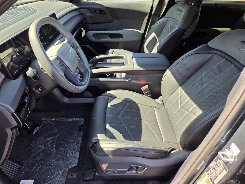 New 2027 Black Jade Green Kia X-Line SX Prestige image 6