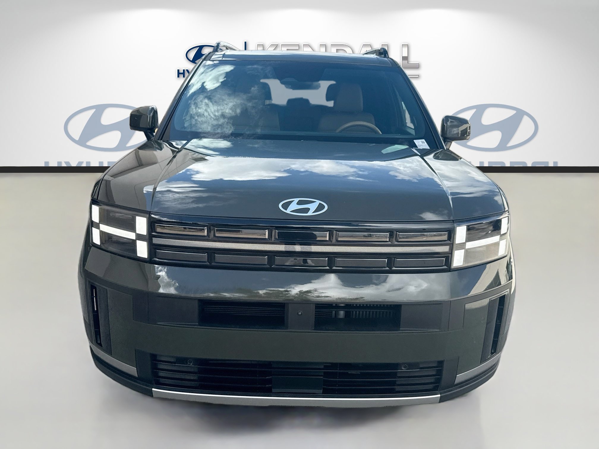 Used 2024 Rockwood Green Hyundai Limited image 2