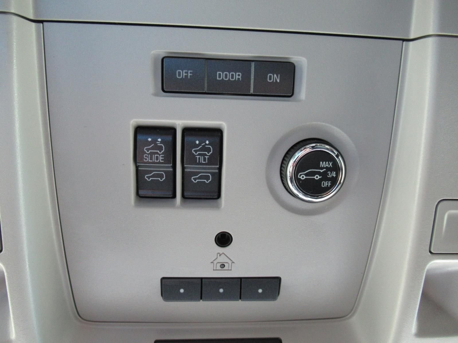 Used 2018 Gray Chevrolet Premier image 33