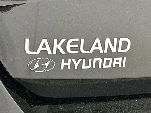 New 2026 Hyundai ELANTRA SE