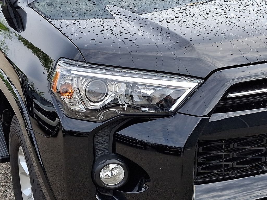 Used 2020 Black Toyota SR5 Premium image 10