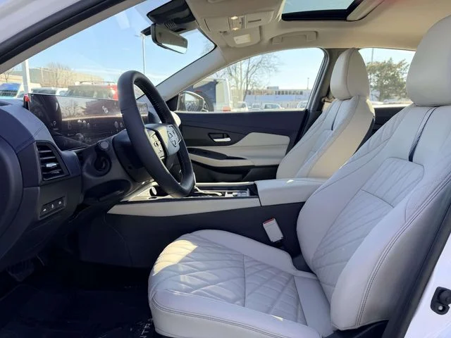 New 2026 Aspen White TriCoat Nissan SL image 16