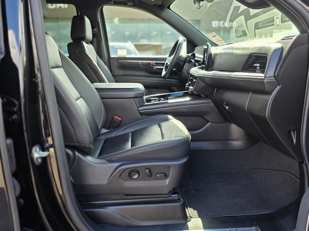 2025 Chevrolet Tahoe LT - Photo 10