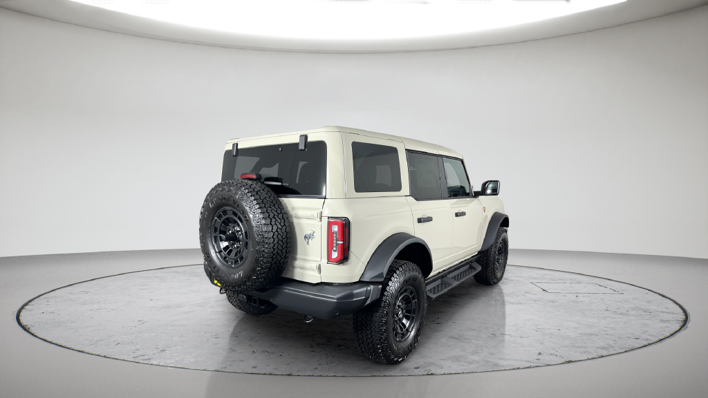 New 2026 Desert Sand Ford Badlands® image 5