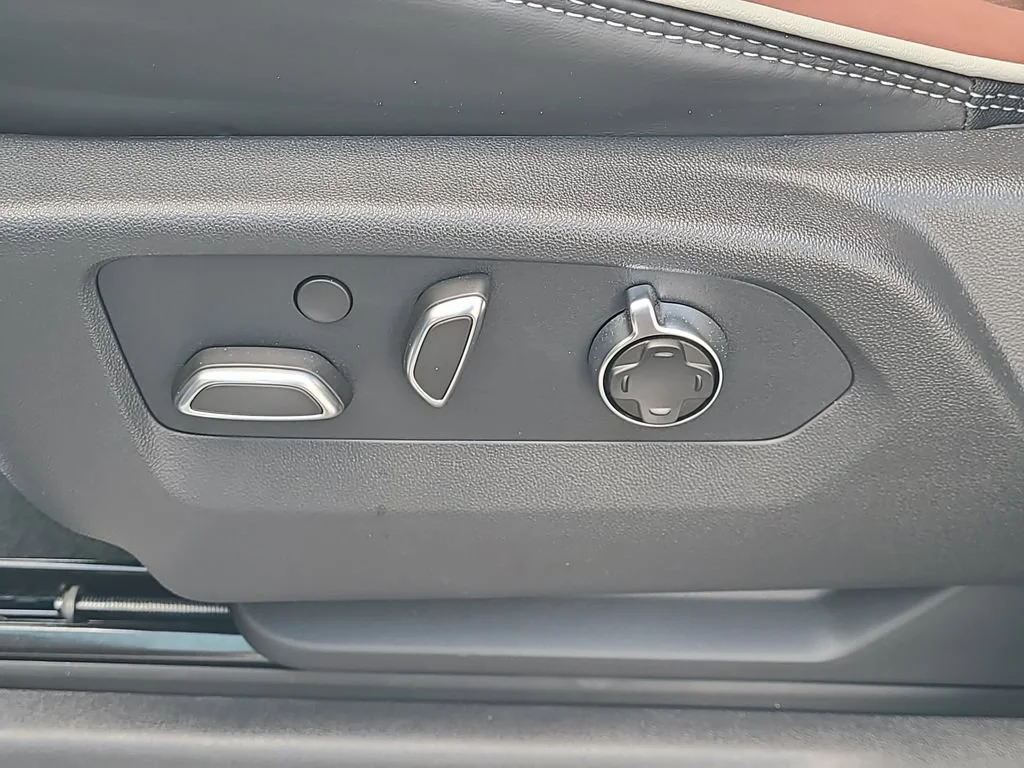 New 2026 Summit White GMC Denali Ultimate image 19
