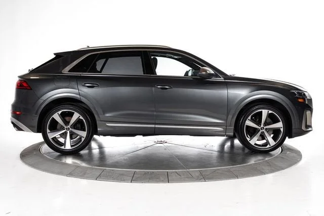Used 2024 Daytona Gray Pearl Effect Audi 4.0T Prestige image 7