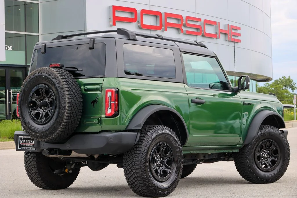 Used 2022 Green Ford Wildtrak image 16