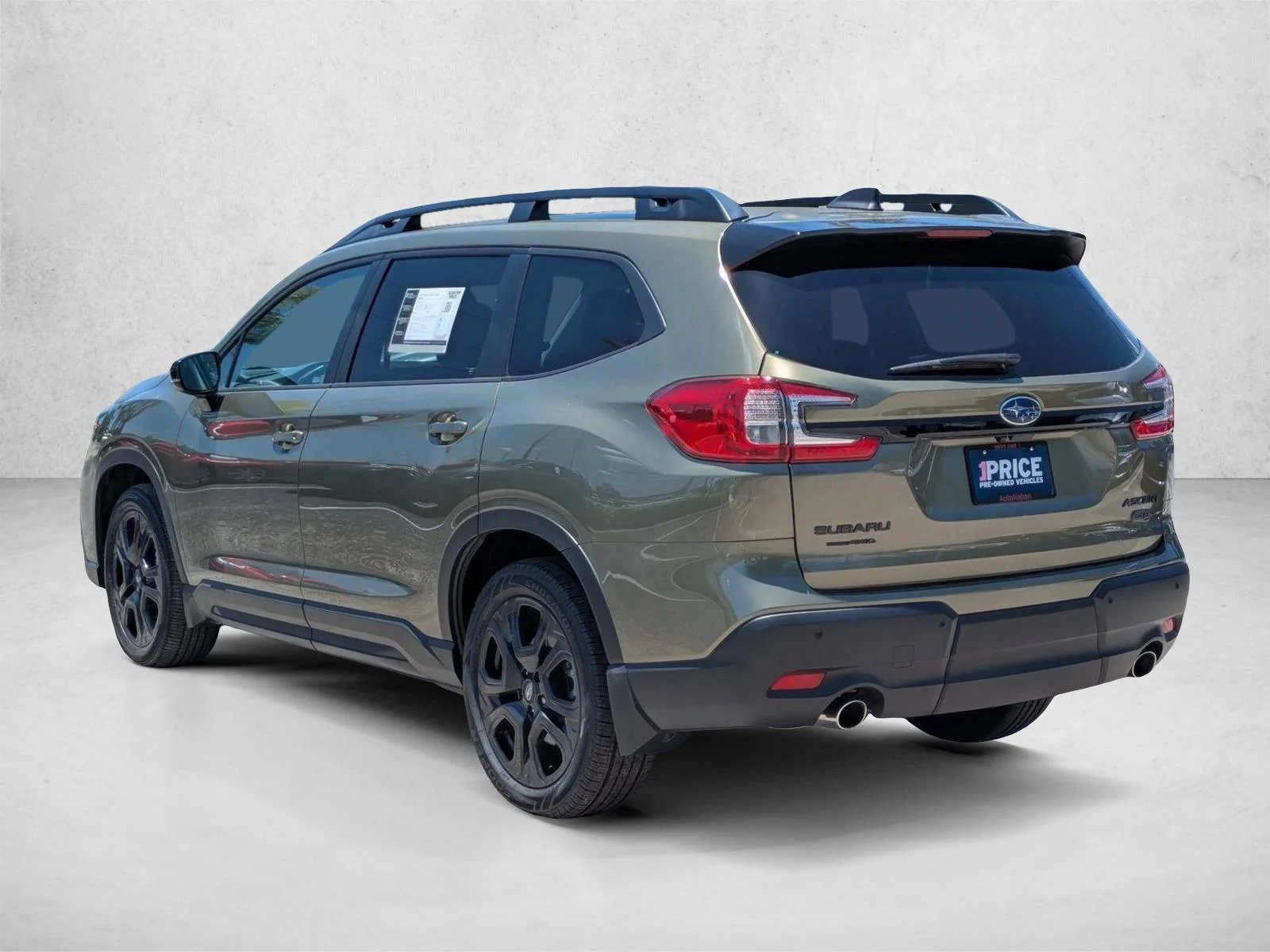 Used 2025 Autumn Green Metallic Subaru Onyx Edition image 8