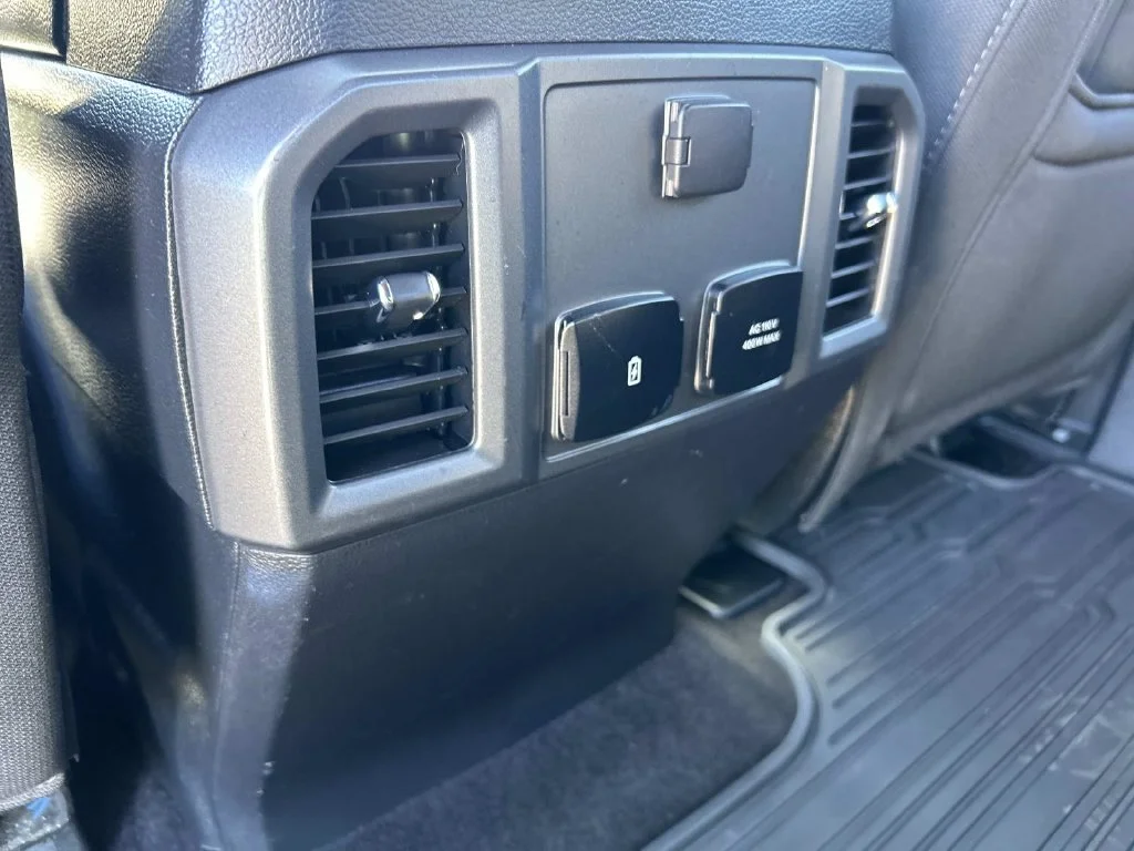 Used 2019 Black Ford XLT image 10