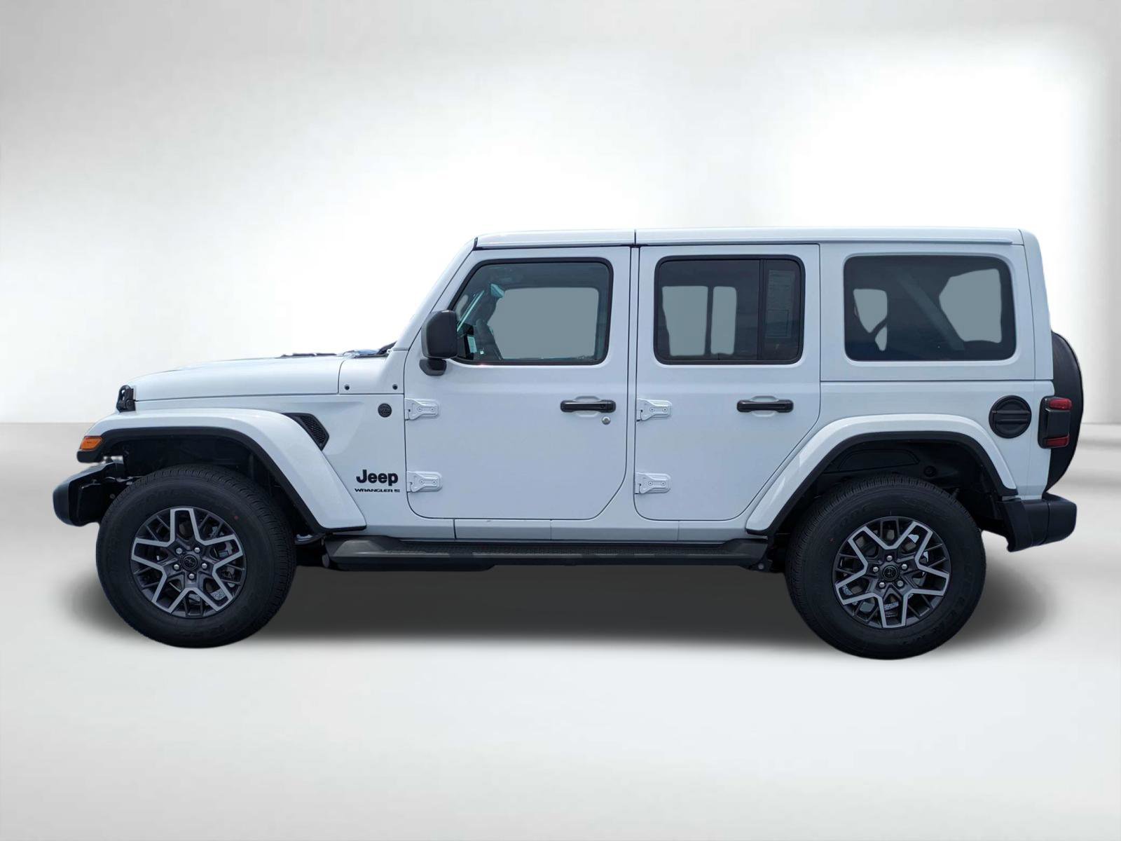 New 2026 Bright White Clear-Coat Exterior Paint Jeep Sahara image 7