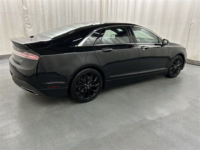 2020 Lincoln MKZ Hybrid Reserve photo 3