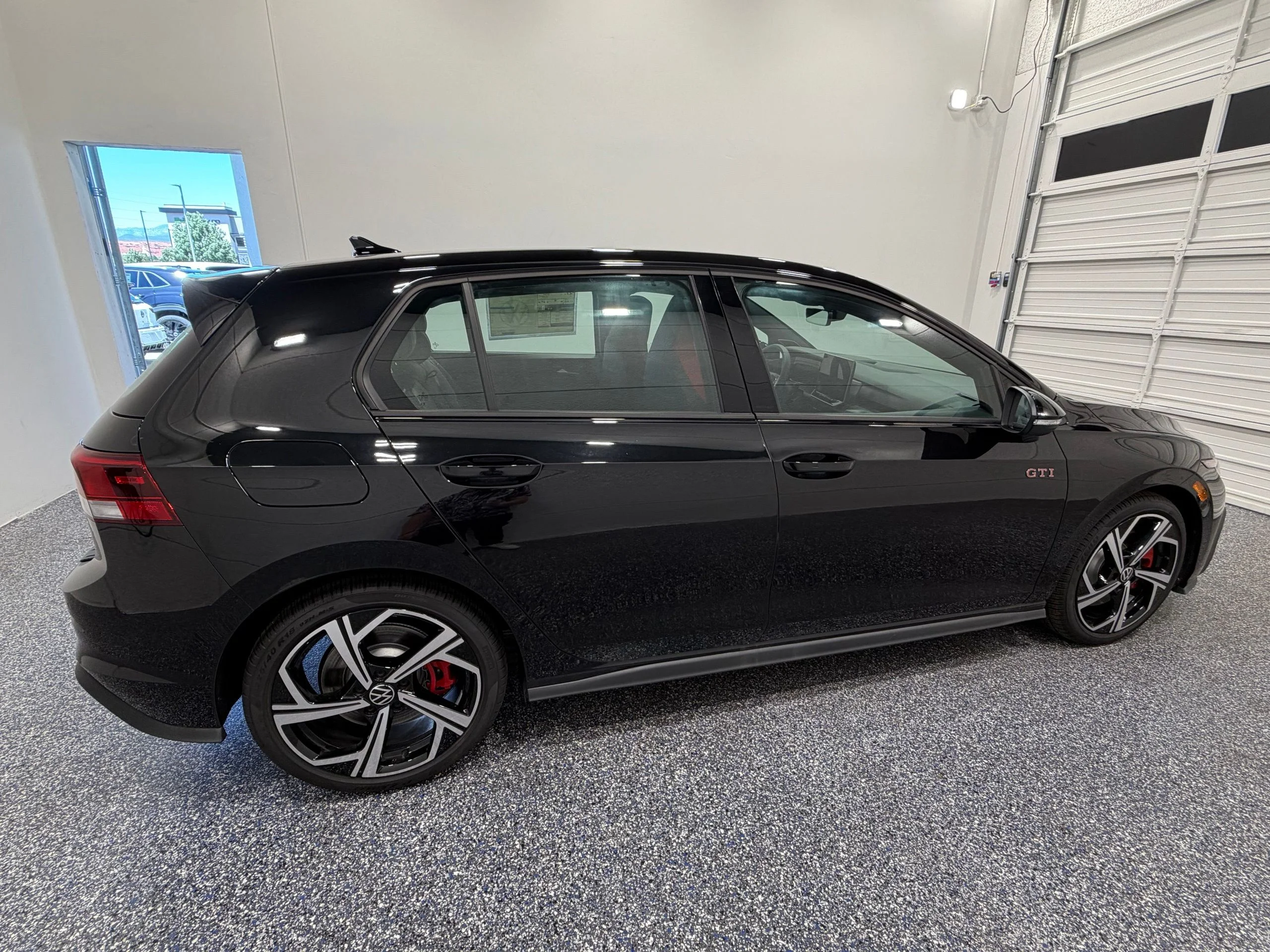New 2026 Black Volkswagen 2.0T SE image 7