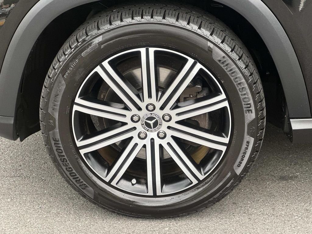 Certified Used 2024 Obsidian Black Metallic Mercedes-Benz GLE 350 image 9