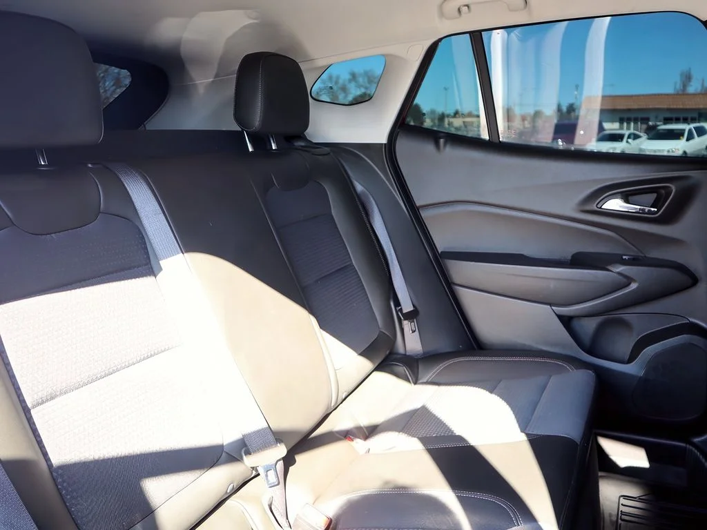 2025 Chevrolet Trax LT - Photo 22