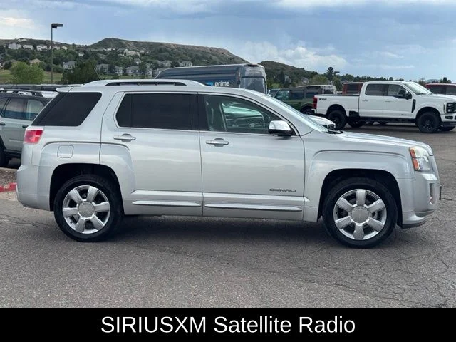 Used 2013 Silver GMC Denali image 7