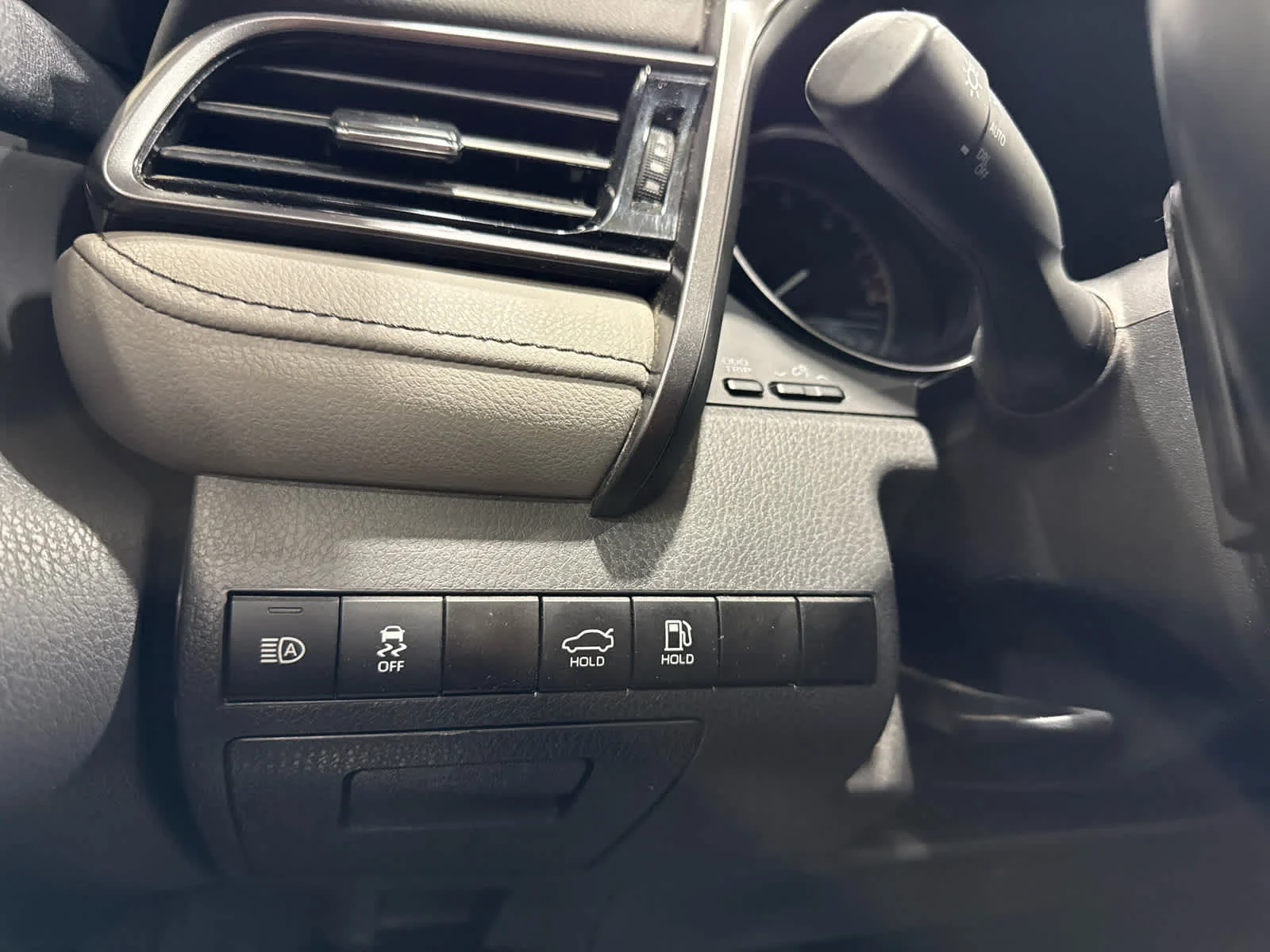 2023 Toyota Camry SE - Photo 21
