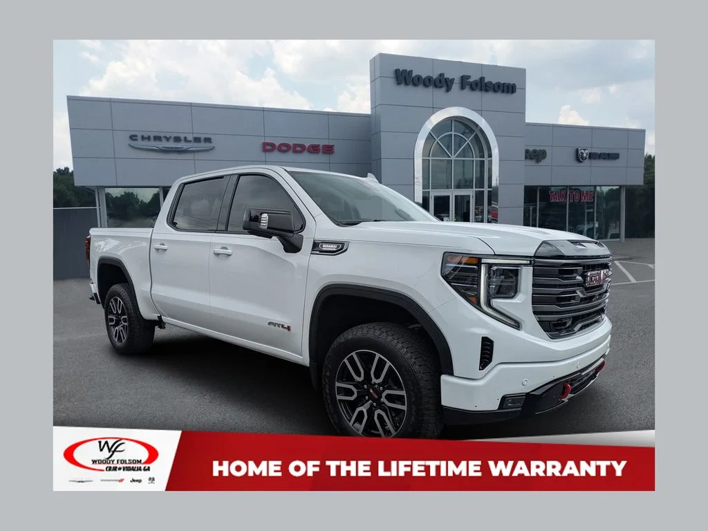 Used 2026 White GMC AT4 image 1