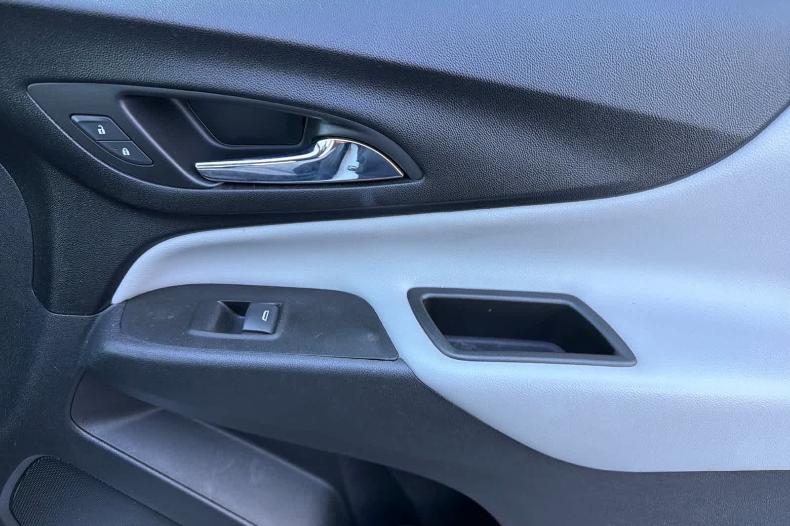 Used 2022 Summit White Chevrolet LT image 18