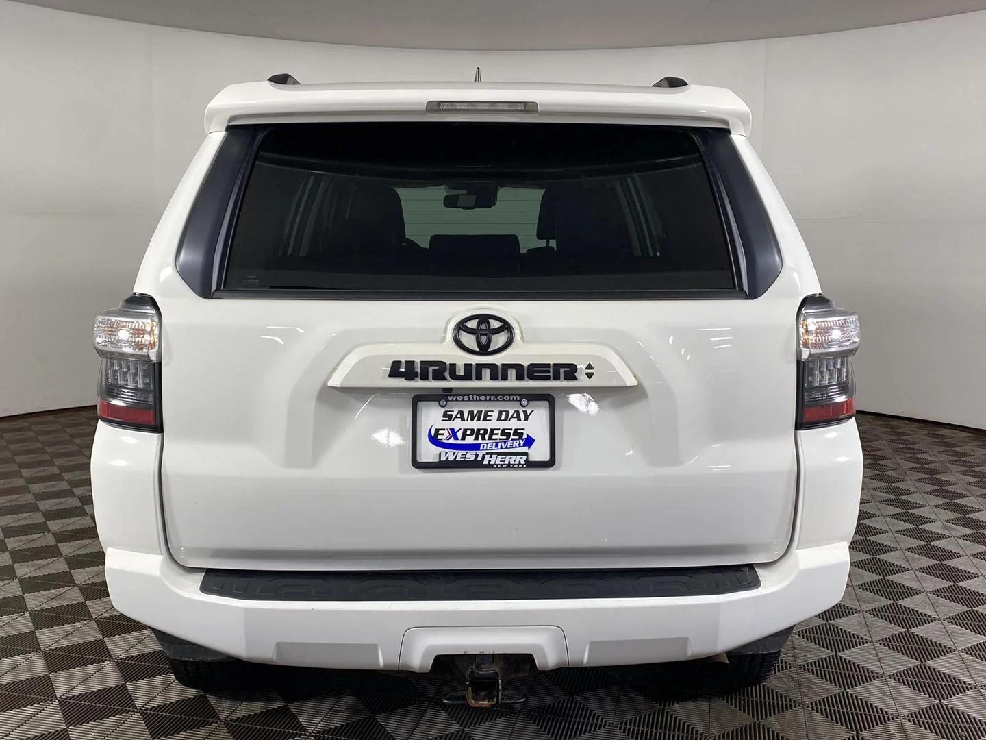 Used 2022 Super White Toyota SR5 Premium image 22