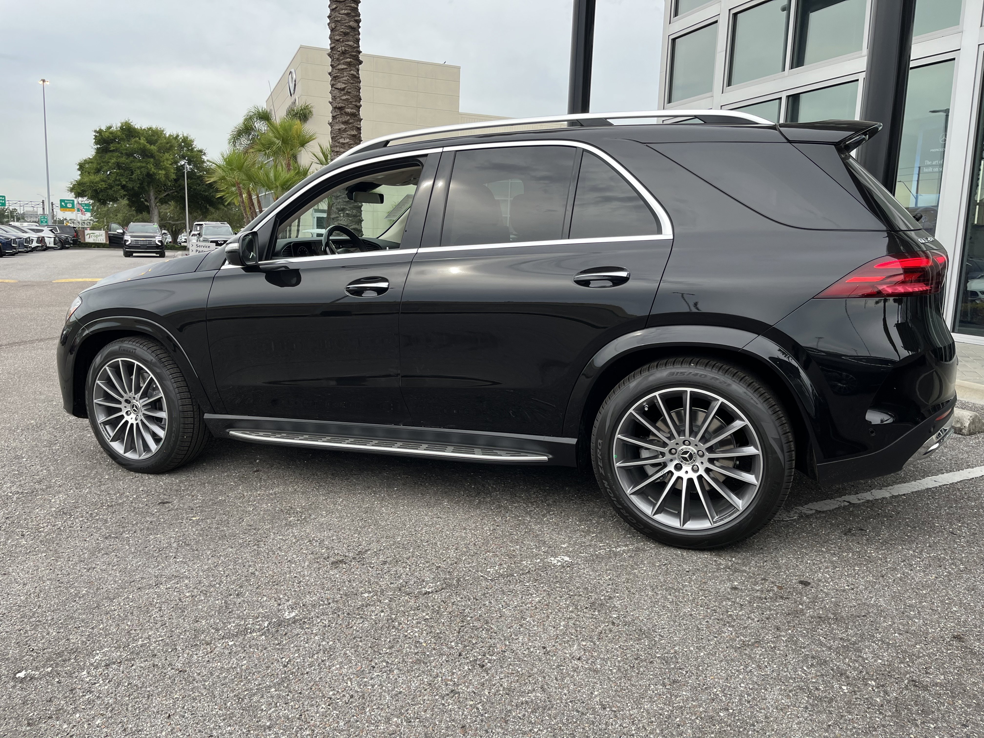 New 2026 OBSIDIAN BLACK Mercedes-Benz GLE 450 image 4