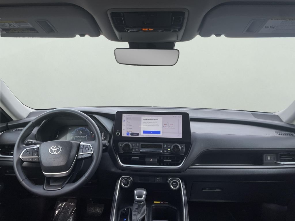 Certified Used 2025 Silver Toyota XLE image 18