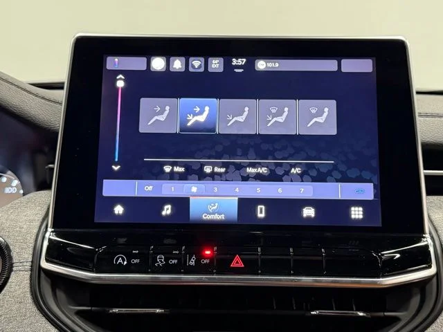 Used 2024 White Jeep Sport image 28
