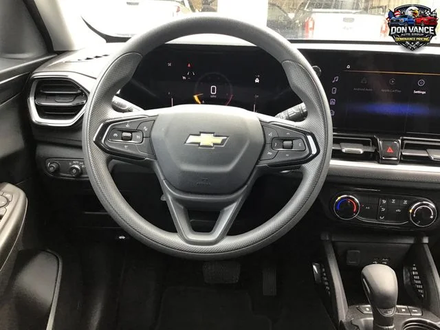 Used 2025 White Chevrolet LT image 13