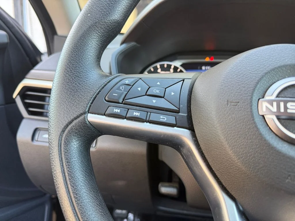 Used 2024 Gray Nissan 2.5 SV image 24
