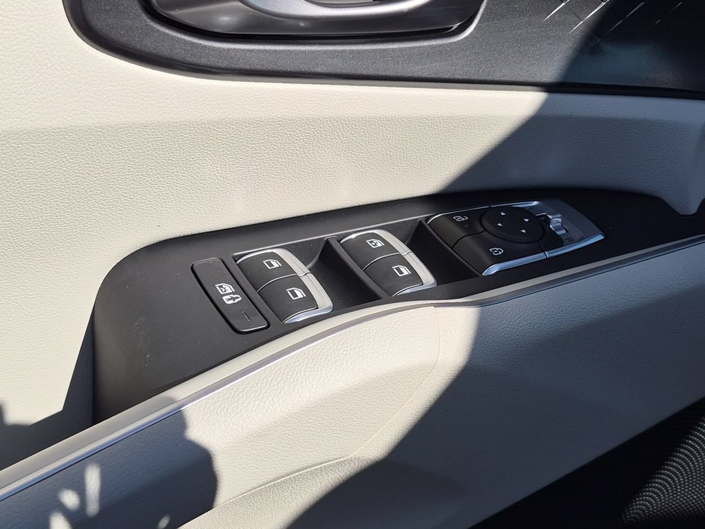 New 2026 Glacial White Pearl Kia S image 24