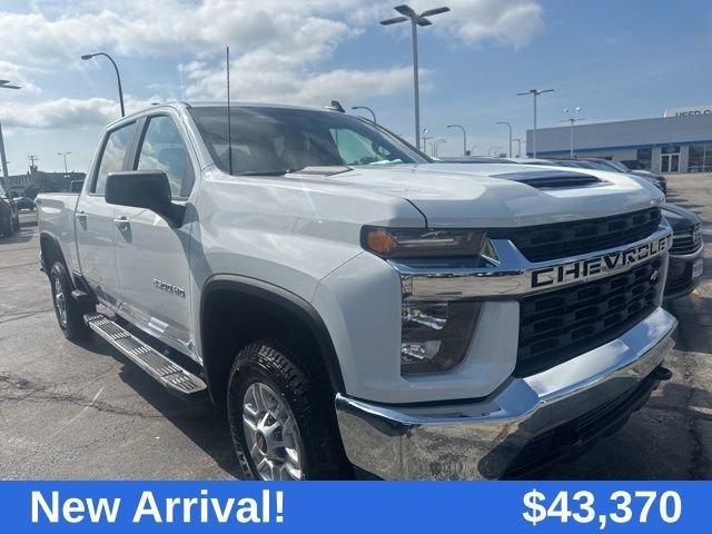 2022 Chevrolet Silverado HD LT 4WD Crew Cab Standard Box's photo