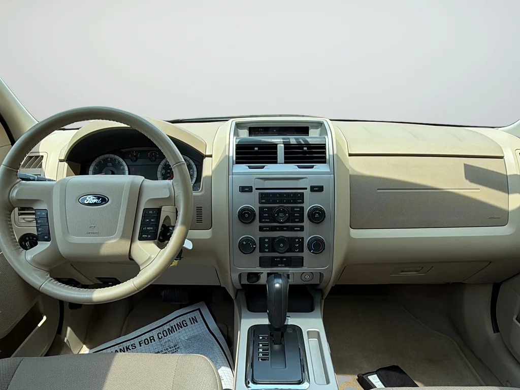 Used 2009 White Ford XLT image 11