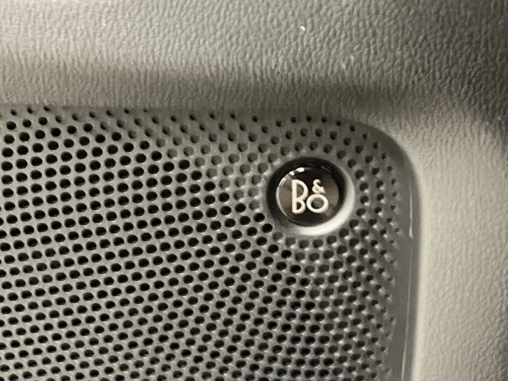 New 2025 Carbonized Gray Metallic Ford Outer Banks® image 33