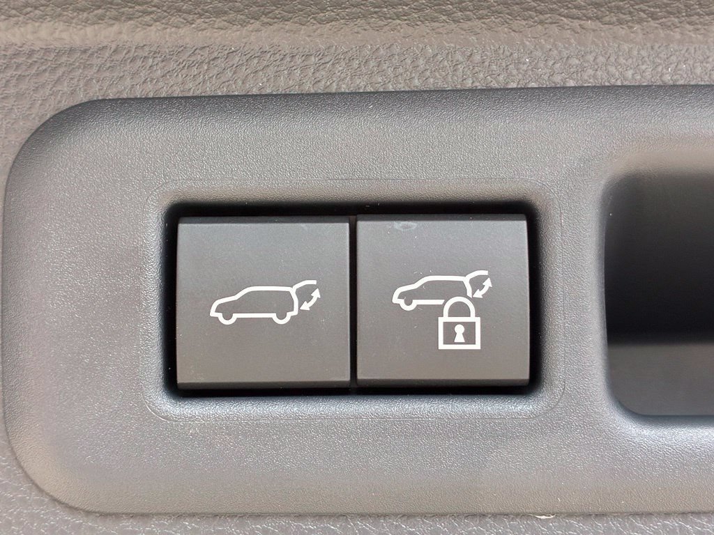 Used 2026  Toyota Limited image 39