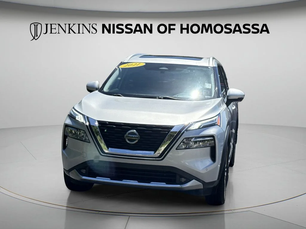 Used 2021 Silver Nissan Platinum image 15