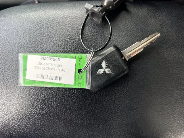 Used 2022  Mitsubishi LE image 33