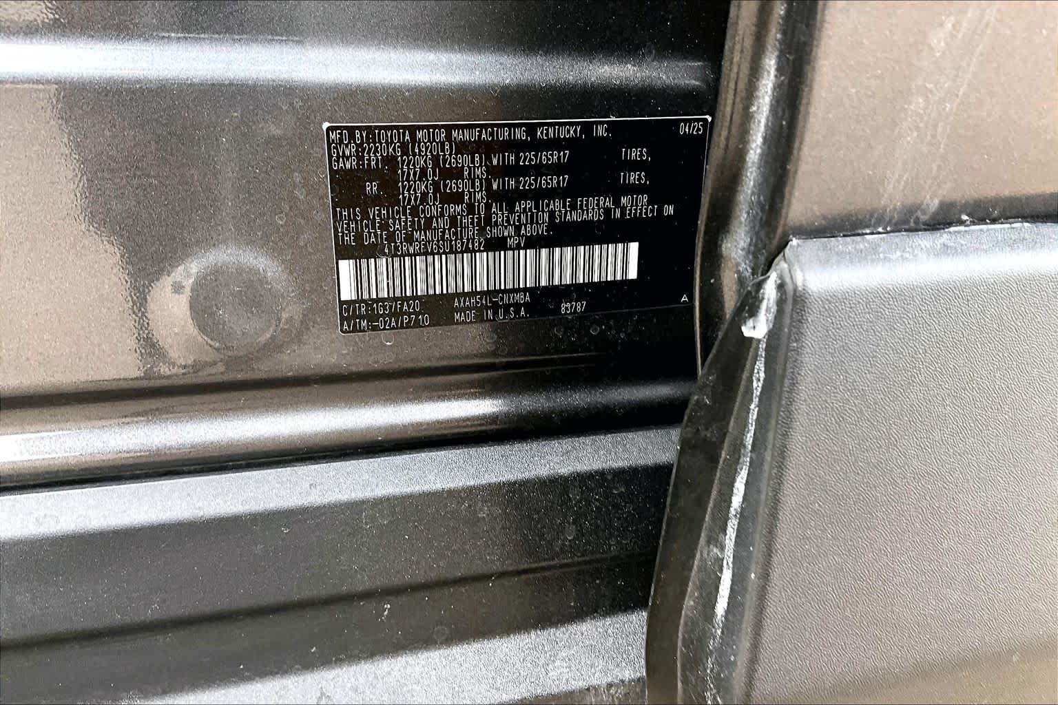 Used 2025 Magnetic Gray Metallic Toyota Hybrid XLE image 65