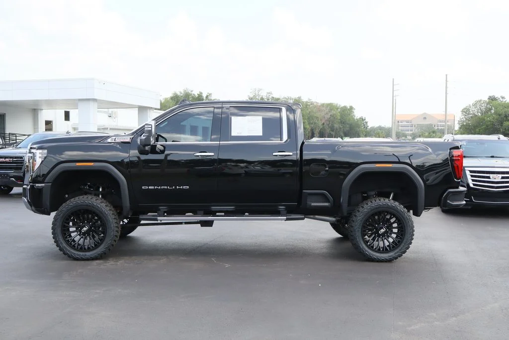 Used 2025 Black GMC Denali image 6