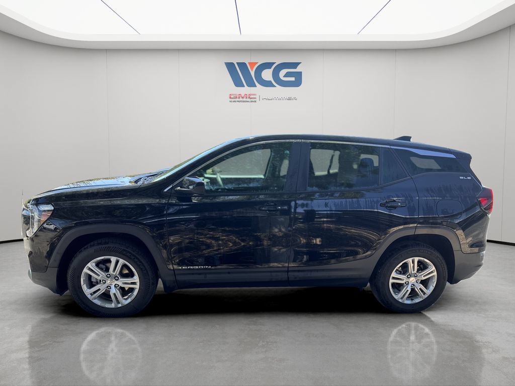 Used 2024 Ebony Twilight Metallic GMC SLE image 6