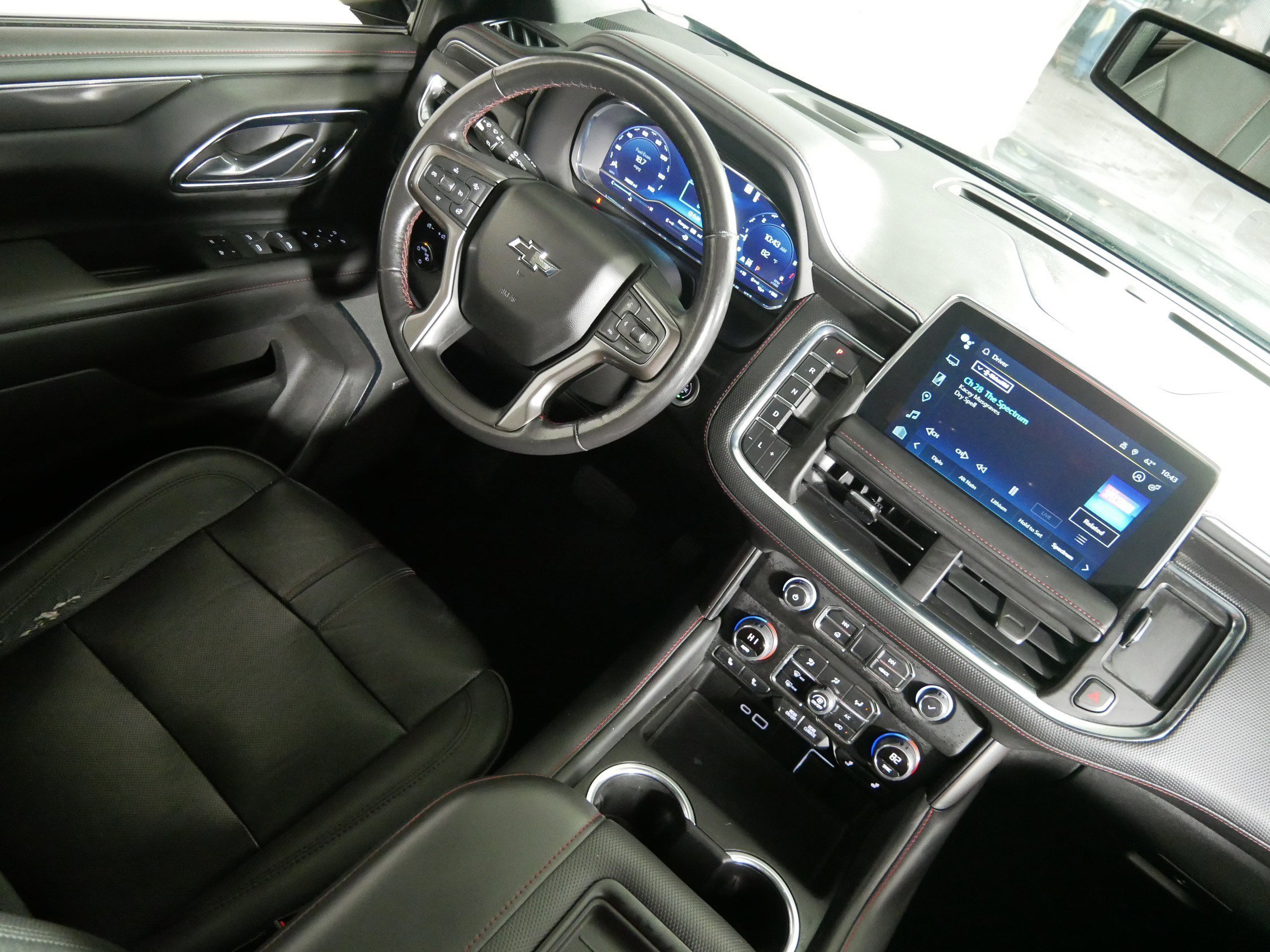 Used 2022 Black Chevrolet RST image 9