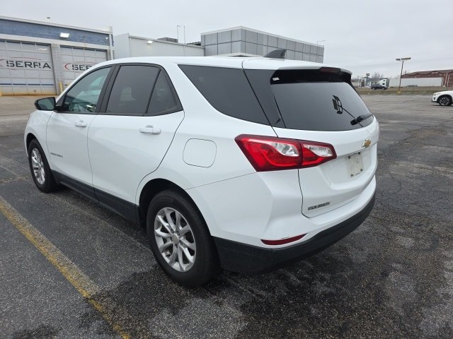 Used 2020 Chevrolet Equinox LS with VIN 3GNAXHEV6LS728221 for sale in O'Fallon, IL