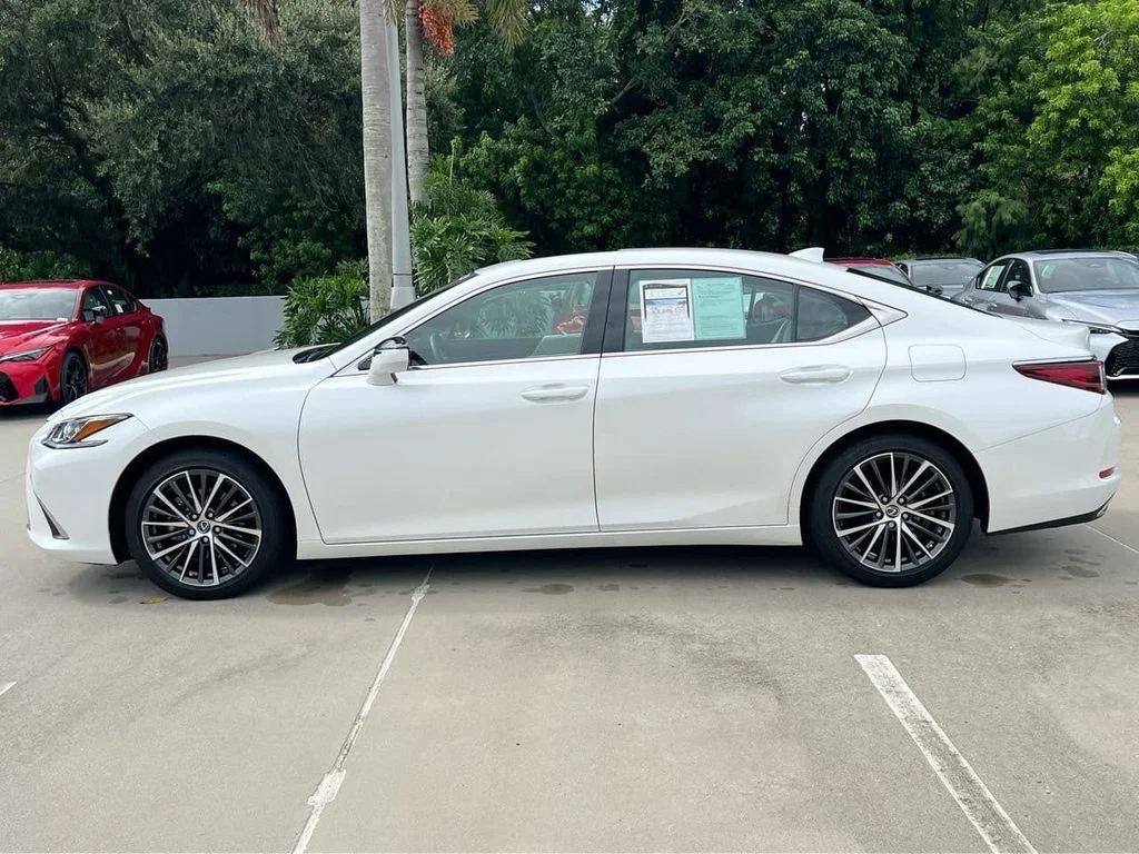 Certified Used 2024 EMINENT WHITE PEARL Lexus 350 image 4