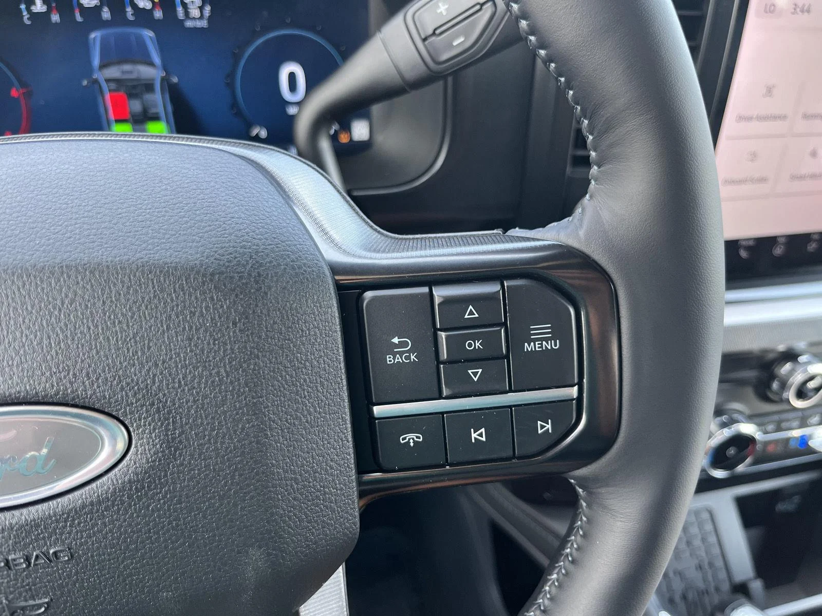 New 2026 Star White Metallic Tri-Coat Ford F-350® Platinum® image 20