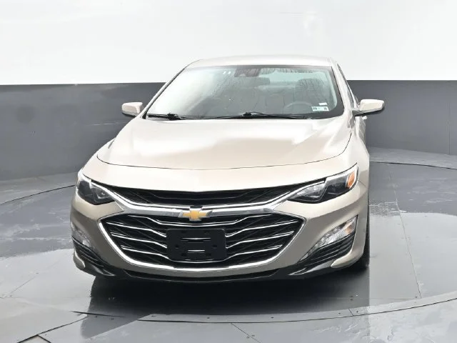 Used 2025 Mineral Gray Metallic Chevrolet LT image 22