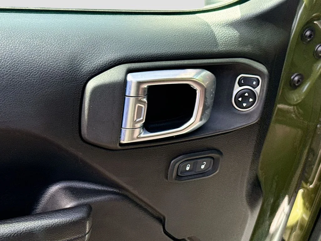Used 2023 Green Jeep Rubicon image 19