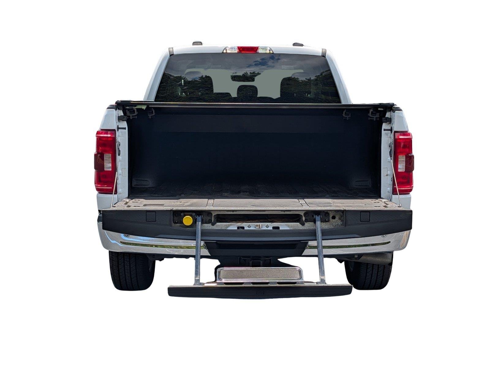 Used 2022 Oxford White Ford XLT image 5