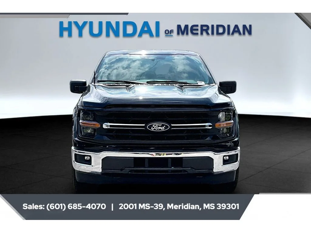 Used 2025 Agate Black Metallic Ford XLT image 3