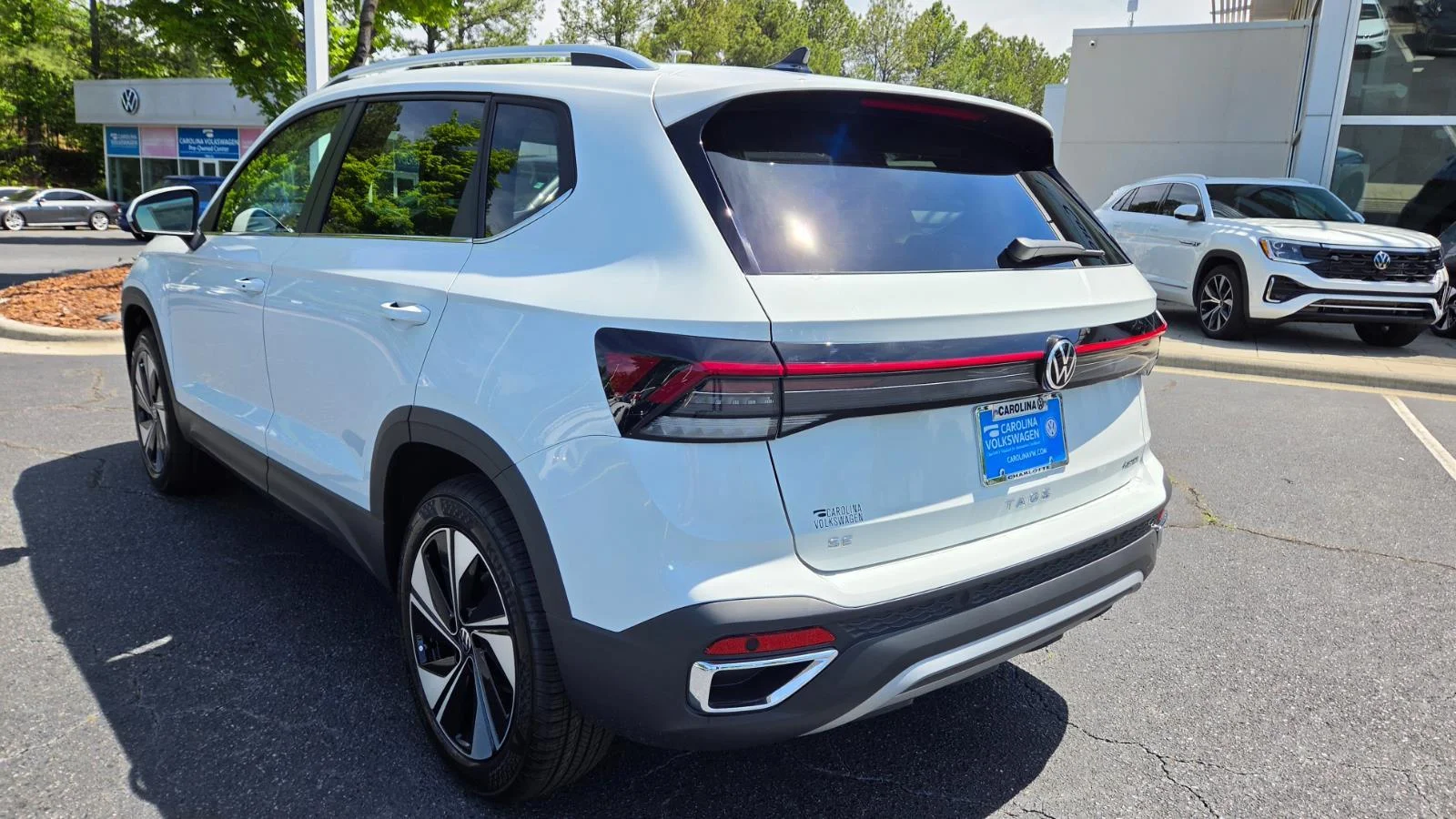 New 2026 Pure White Volkswagen SE image 4