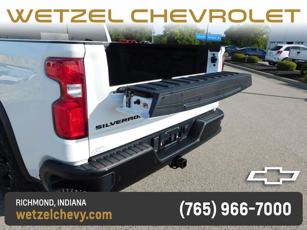 New 2026 Summit White Chevrolet ZR2 image 10